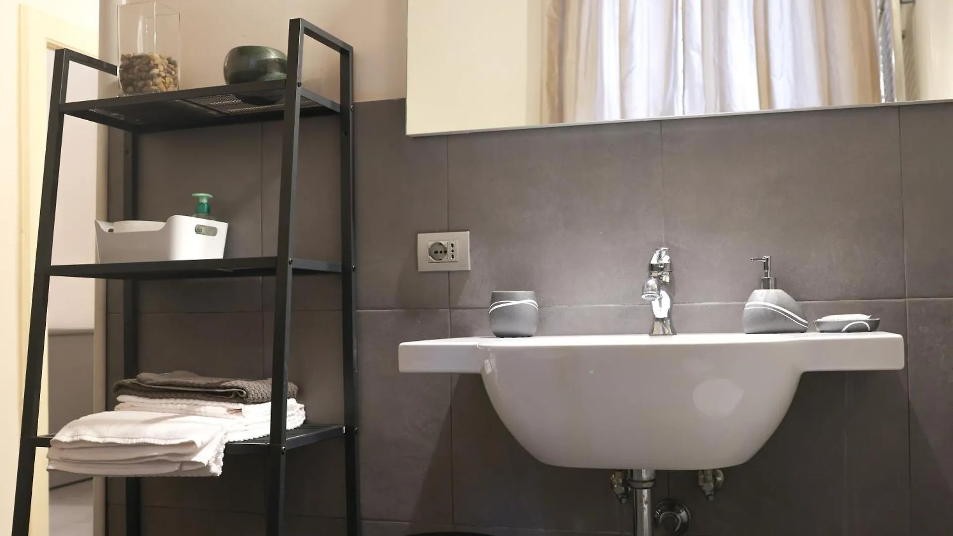 Domus Superior Banchi Nuovi - Navona Pl. - Pantheon Apartment Rome