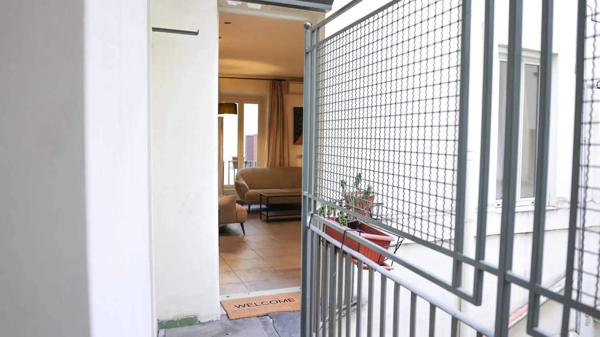Domus Superior Banchi Nuovi - Navona Pl. - Pantheon Apartment Rome